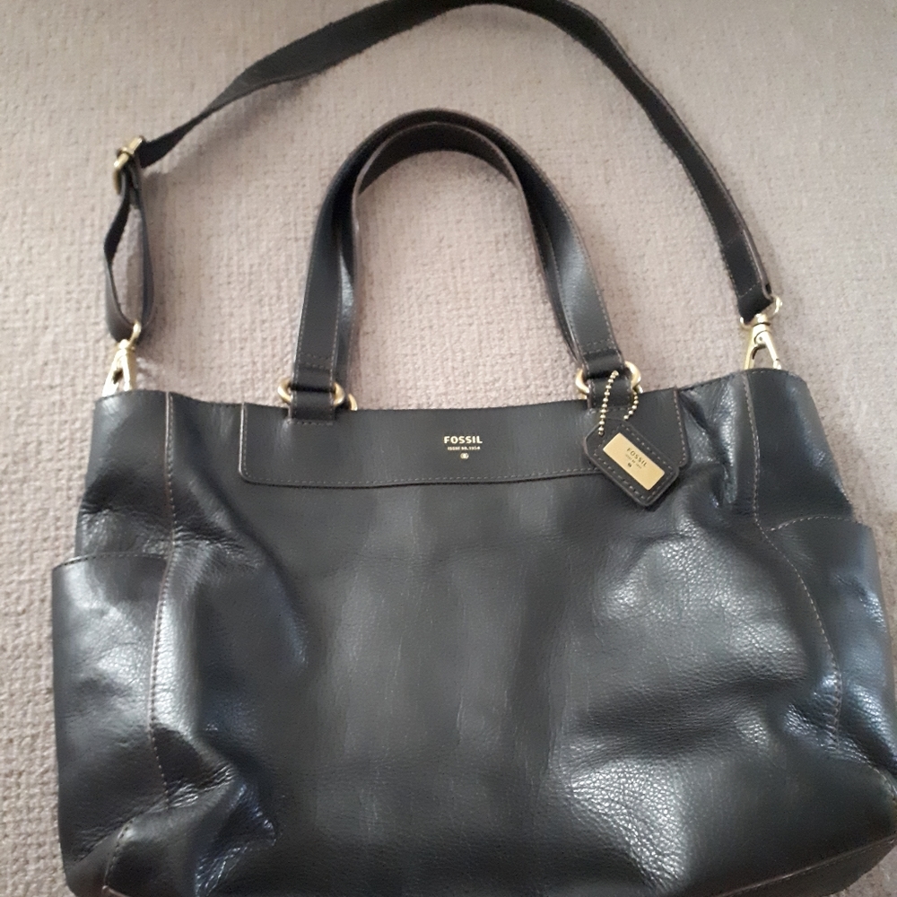 FOSSIL LEATHER BRIEFCASE